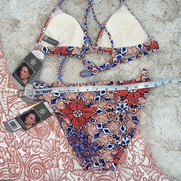 Daisy Fuentes Keyhole Bikini Bottom Pieced Fixed Tri-Bra Bikini Set 6 - Picture 9 of 13